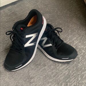 New Balance Men's Black Running Shoes